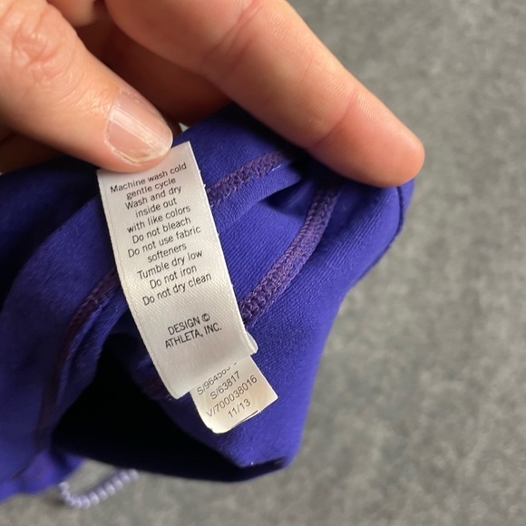 ATHLETA Women’s Fulfillment Built-In Bra Athletic Purple Workout Tank Top Medium - Picture 5 of 8